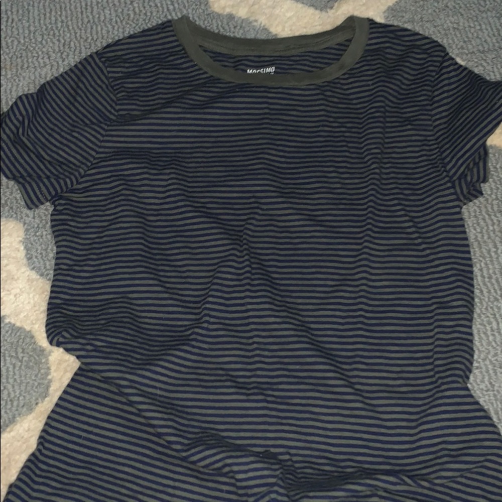 T shirt from old navy